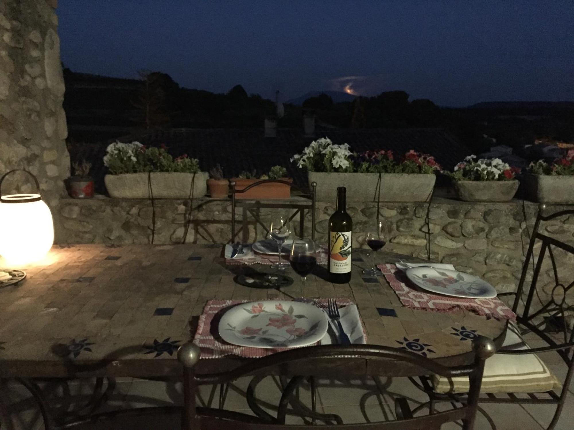 Gite Belle Vue Bed & Breakfast Visan Exterior photo