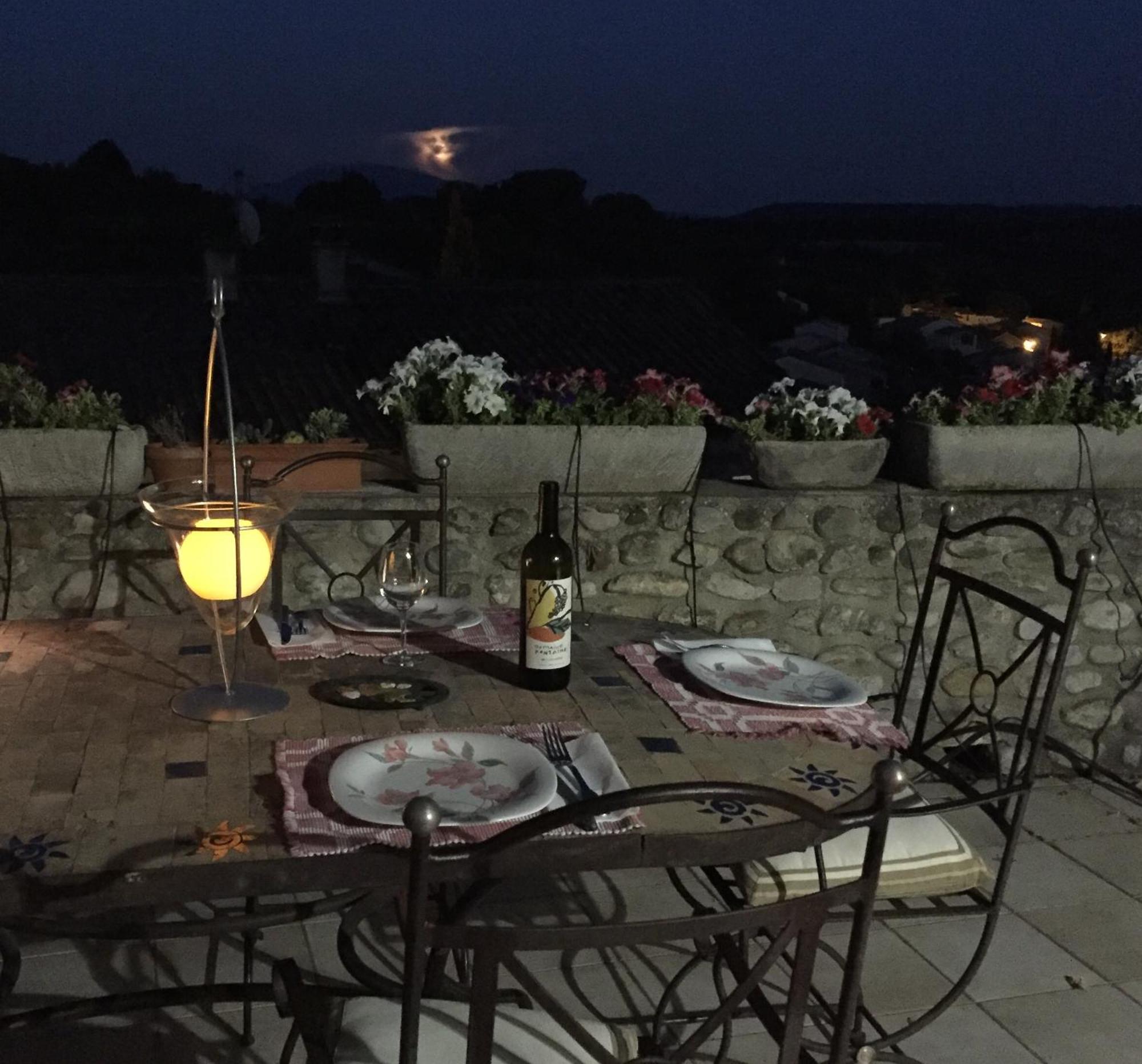 Gite Belle Vue Bed & Breakfast Visan Exterior photo